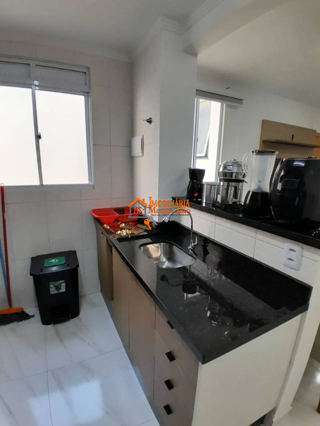 Imagem Apartamento com 2 dormitórios à venda, 52 m² por R$ 290.000,00 - Estância Guatambu - Itaquaquecetuba/SP
