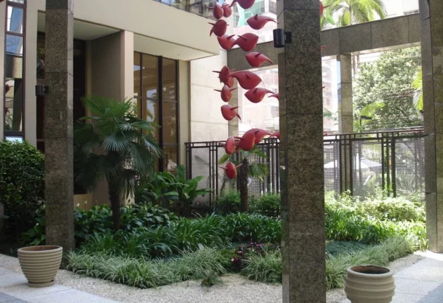 Imagem Flat disponível para venda no Condomínio Twin Towers Ibirapuera em Moema, com 74m², 2 dormitórios e 1 vaga