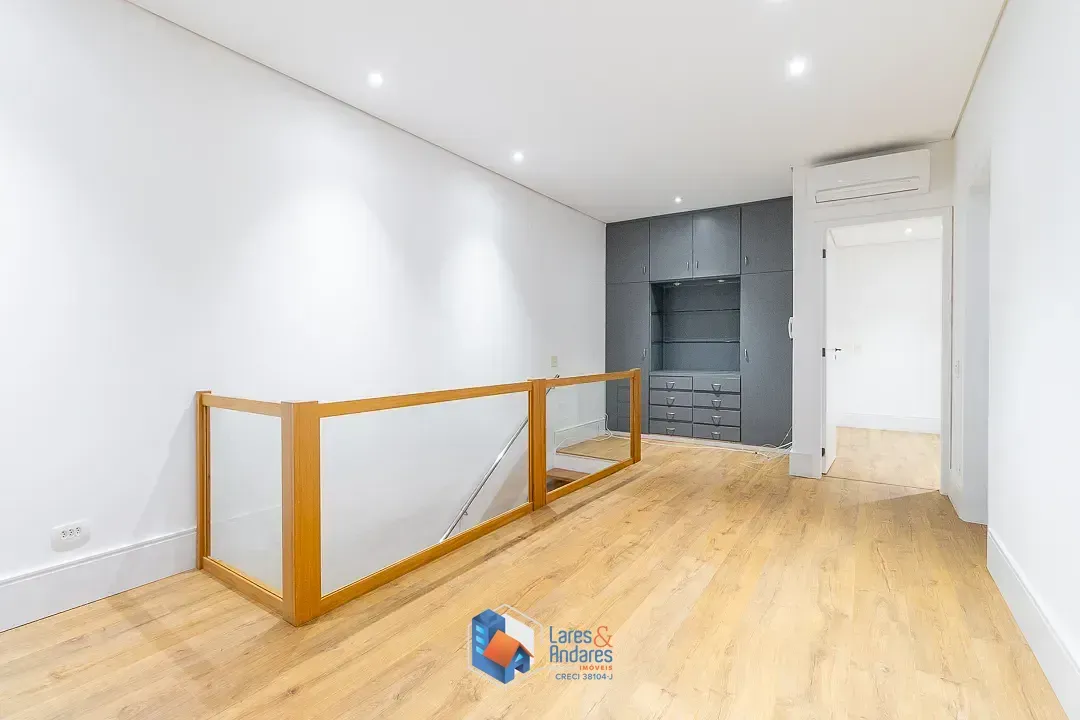 Imagem Duplex para venda em Pinheiros com 2 quartos, sendo 2 suítes, 132m²