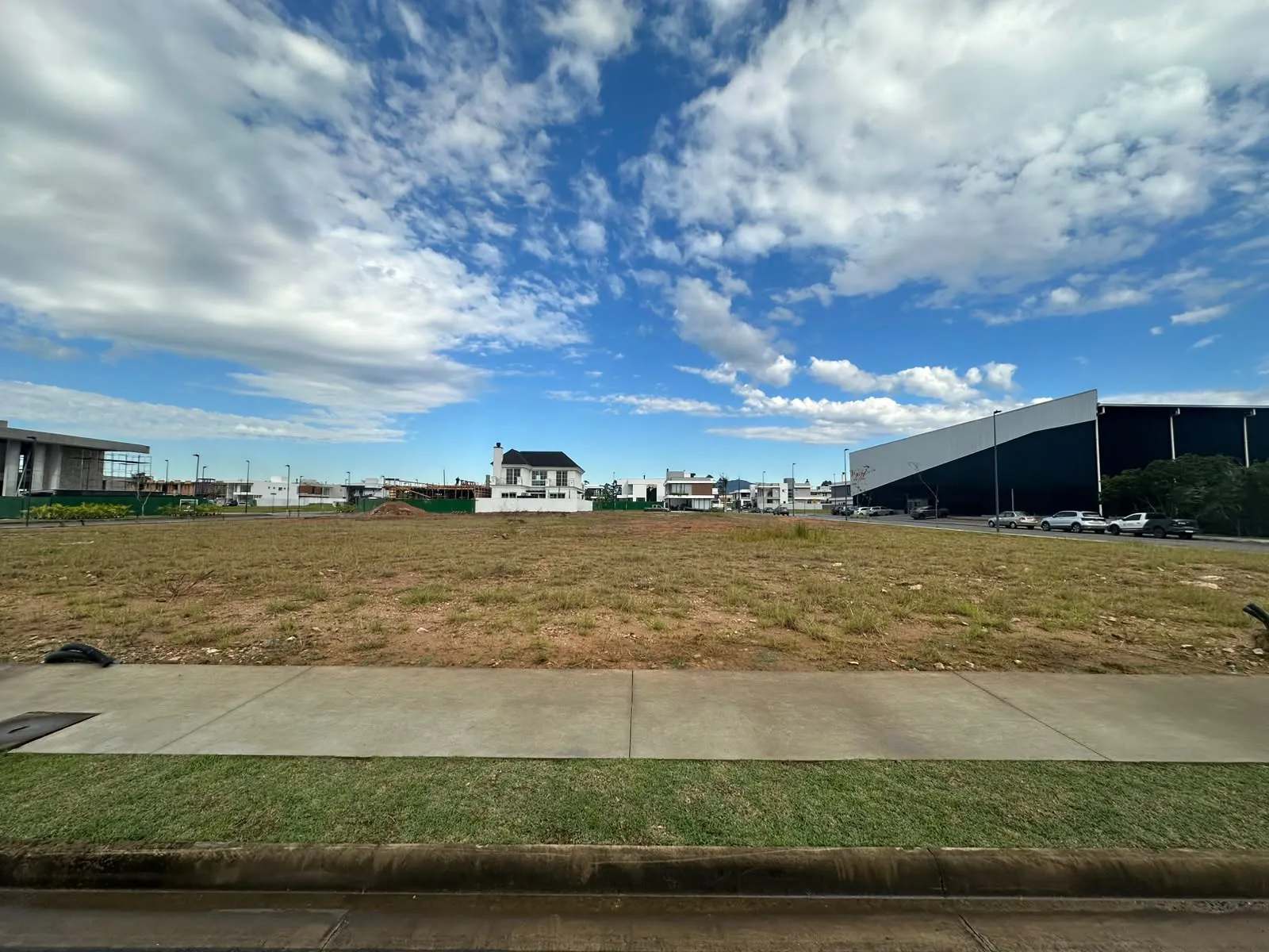 Imagem Terreno à venda com 399m2 por R$ 1.580.000,00