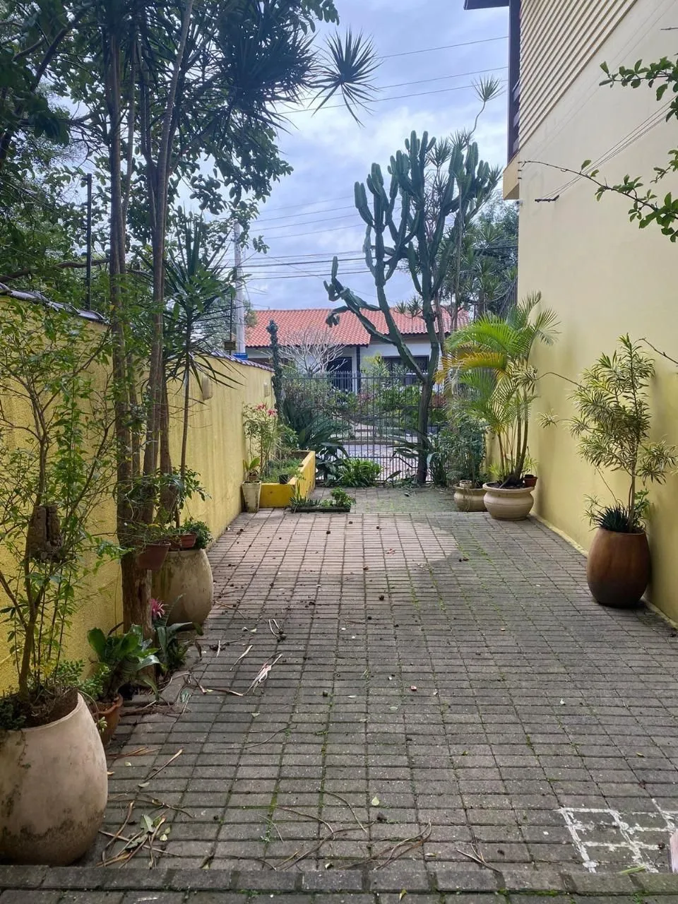 Imagem Casa à Venda em Sarandi - 3 Dormitórios, 1 Suíte, 2 vagas