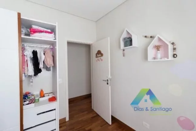 Imagem Sobrado com 3 Quartos e 3 banheiros à Venda, 196 m² por R$ 2.180.000