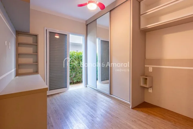Imagem Casa à venda em um terreno de 360 m² com 250 m² de área construída, projetada para oferecer con...