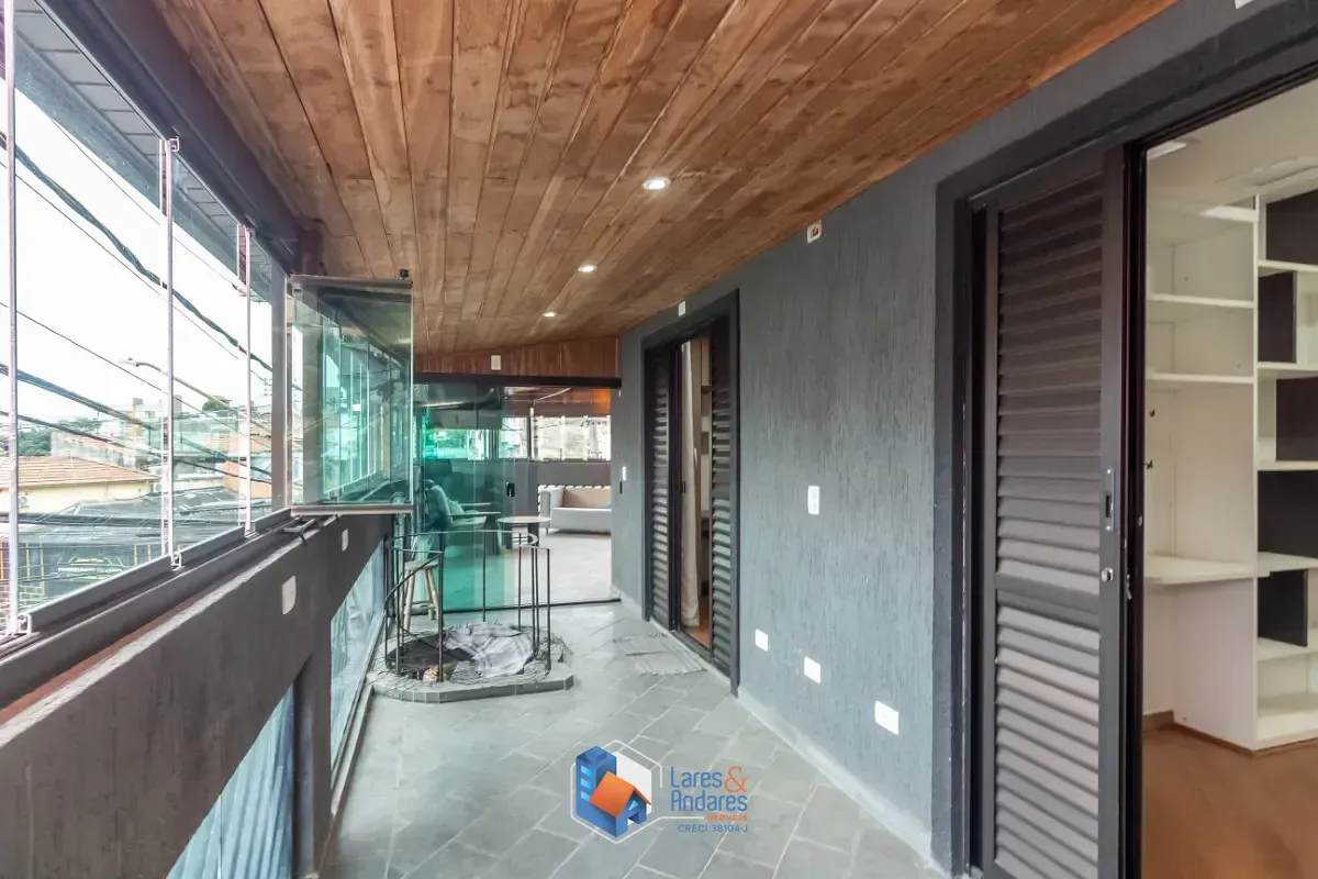 Imagem Sobrado para venda em Nossa Senhora do Ó com 3 quartos, sendo 3 suítes, 324m²