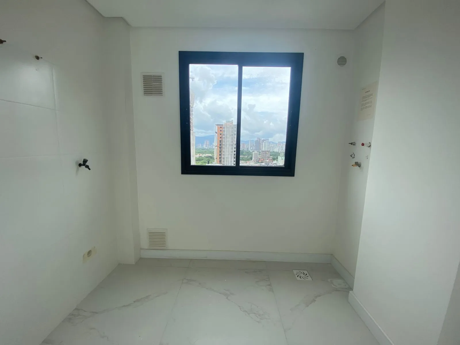 Imagem Apartamento à venda com 130m2 por R$ 1.370.000,00