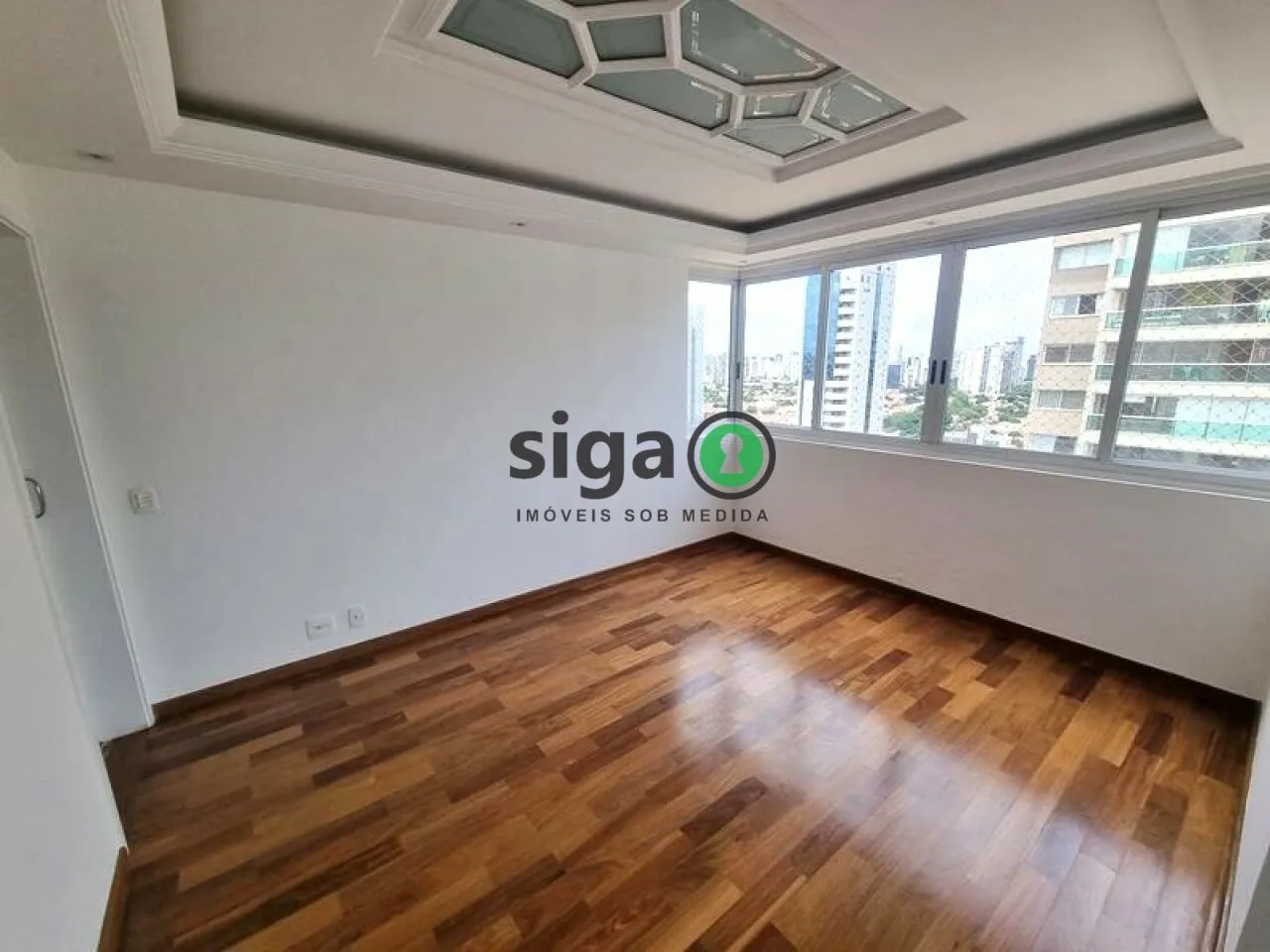 Imagem Apartamento no Brooklin | 205 m² - 3 Suítes - Andar Alto - Hall Privativo
