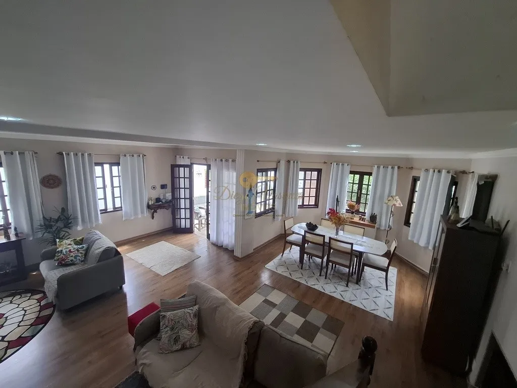 Imagem Casa para Venda em Teresópolis / RJ no bairro Parque do Imbui