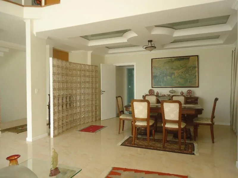 Imagem Casa em Condomínio de Luxo no Jardim Paiquerê, Valinhos-SP: 3 Quartos, 3 Suítes, 3 Salas, 5 Banheiros, 495m². Confira!