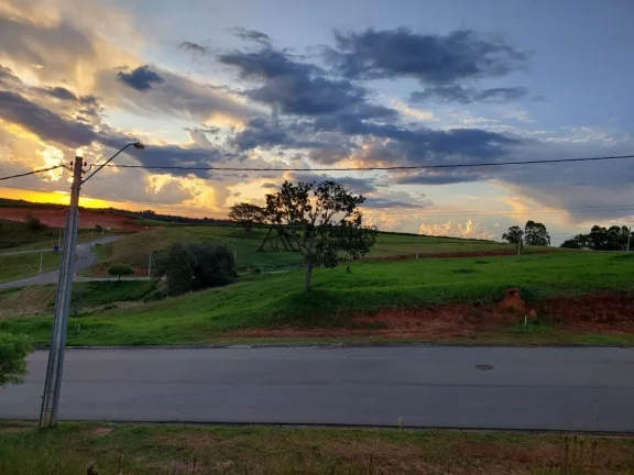 Imagem Terreno em Condomínio de Luxo à Venda em Jundiaí-SP, Bairro Caxambu - 1.000m² de Pura Exclusividade!