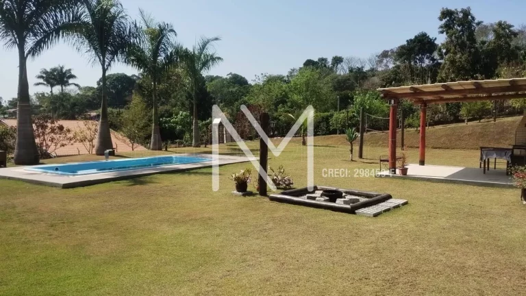 Imagem Chácara de Veraneio à Venda 3.200m² de Área - Paraibuna - SP