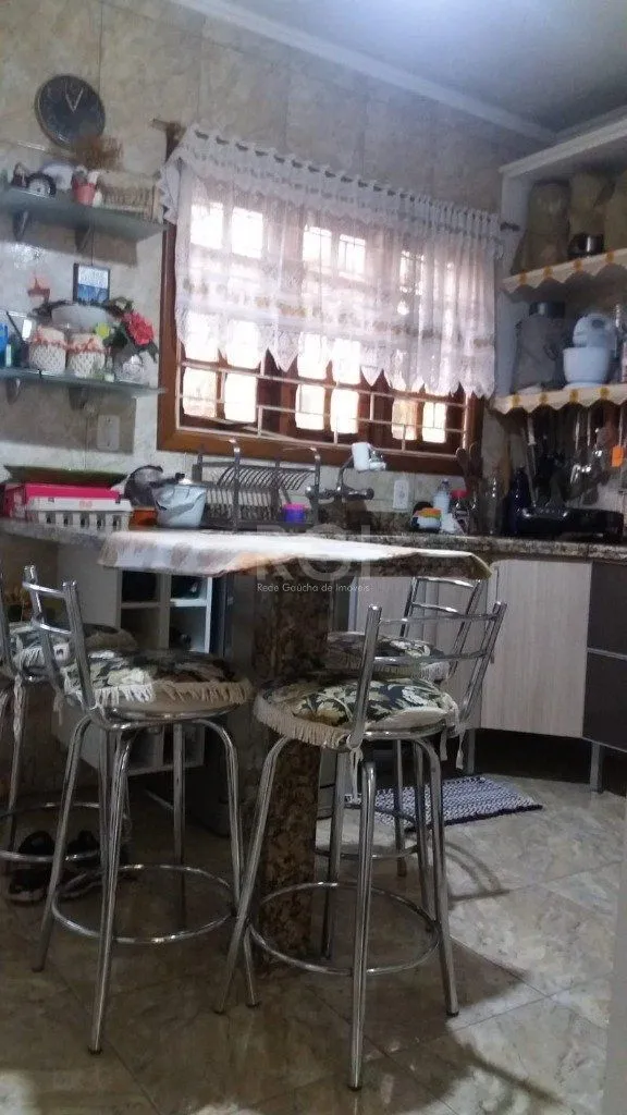Imagem Casa para Venda - 142m², 3 dormitórios, sendo 1 suites, Partenon