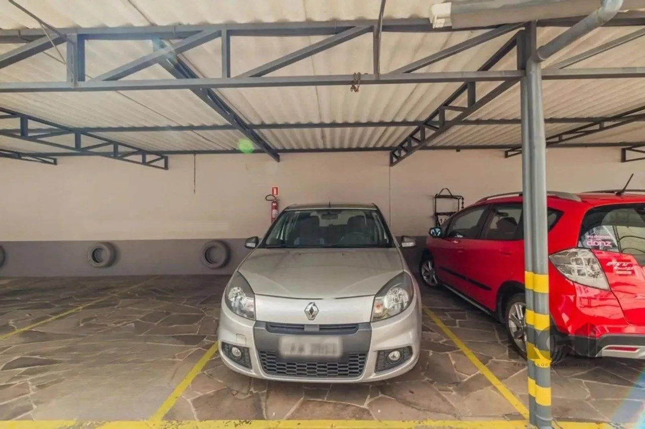 Imagem Apartamento com 02 quartos com 01 vaga de garagem coberta e escriturada.