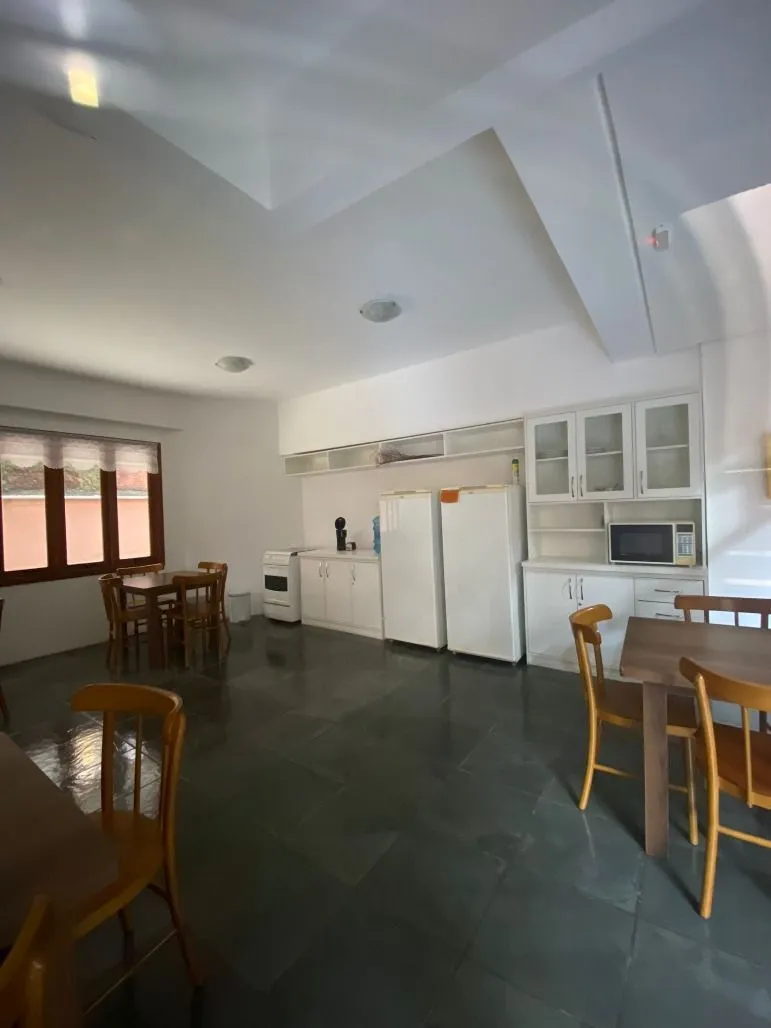 Imagem Cobertura 196m² 3 dorm. 1 Suíte + 2 vagas Petrópolis - Porto Alegre