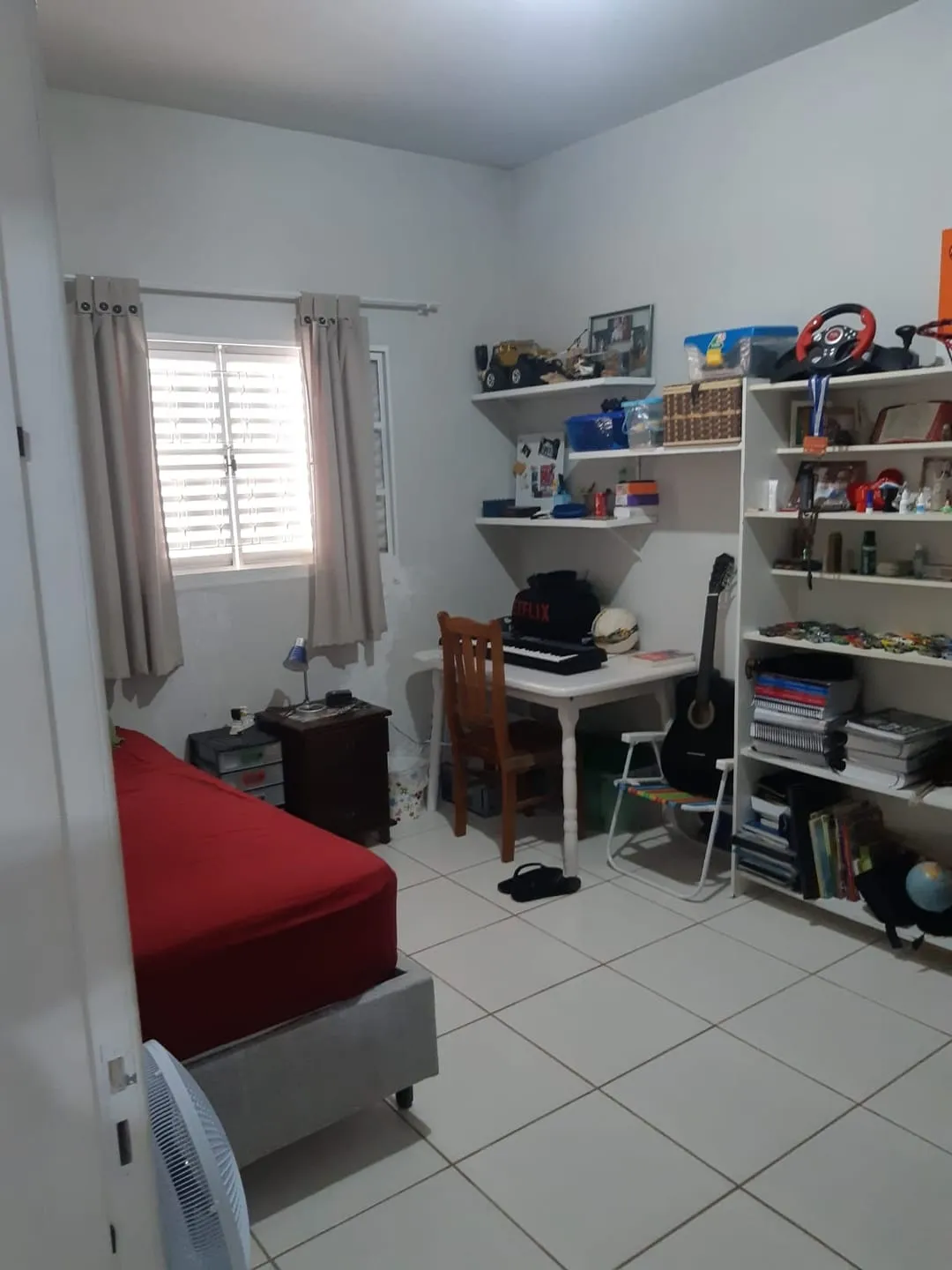 Imagem Casa à venda 3 Quartos, 1 Suite, 2 Vagas, 200M², Parque das Palmeiras, Pindamonhangaba - SP