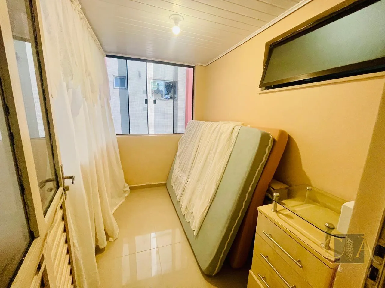 Imagem Apartamento para Temporada em Itapema, Meia Praia, 4 dormitórios, 1 suíte, 4 banheiros, 2 vagas
