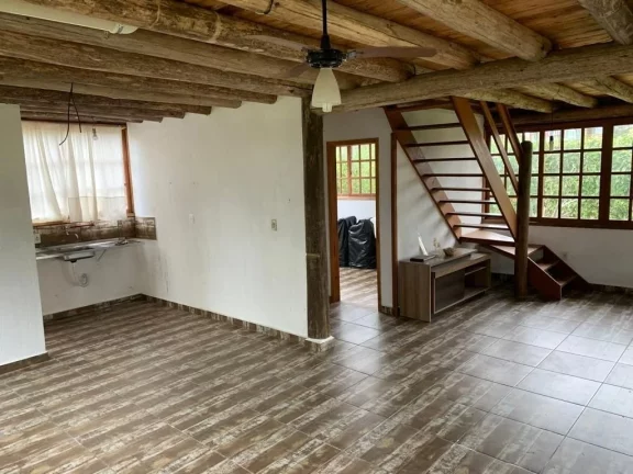 Imagem Casa Espaçosa com Vista para Lagoa em Ibiraquera, Imbituba-SC
