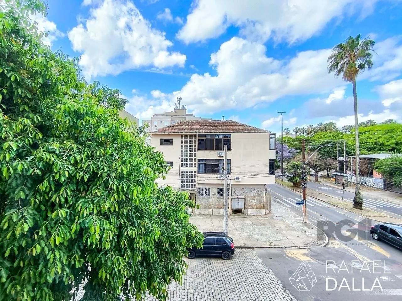 Imagem Na Rua Barão do Gravataí: Apartamento de 2 Dormitórios com Suíte e Churrasqueira, em estado de novo e LINDO, vaga de garagem.