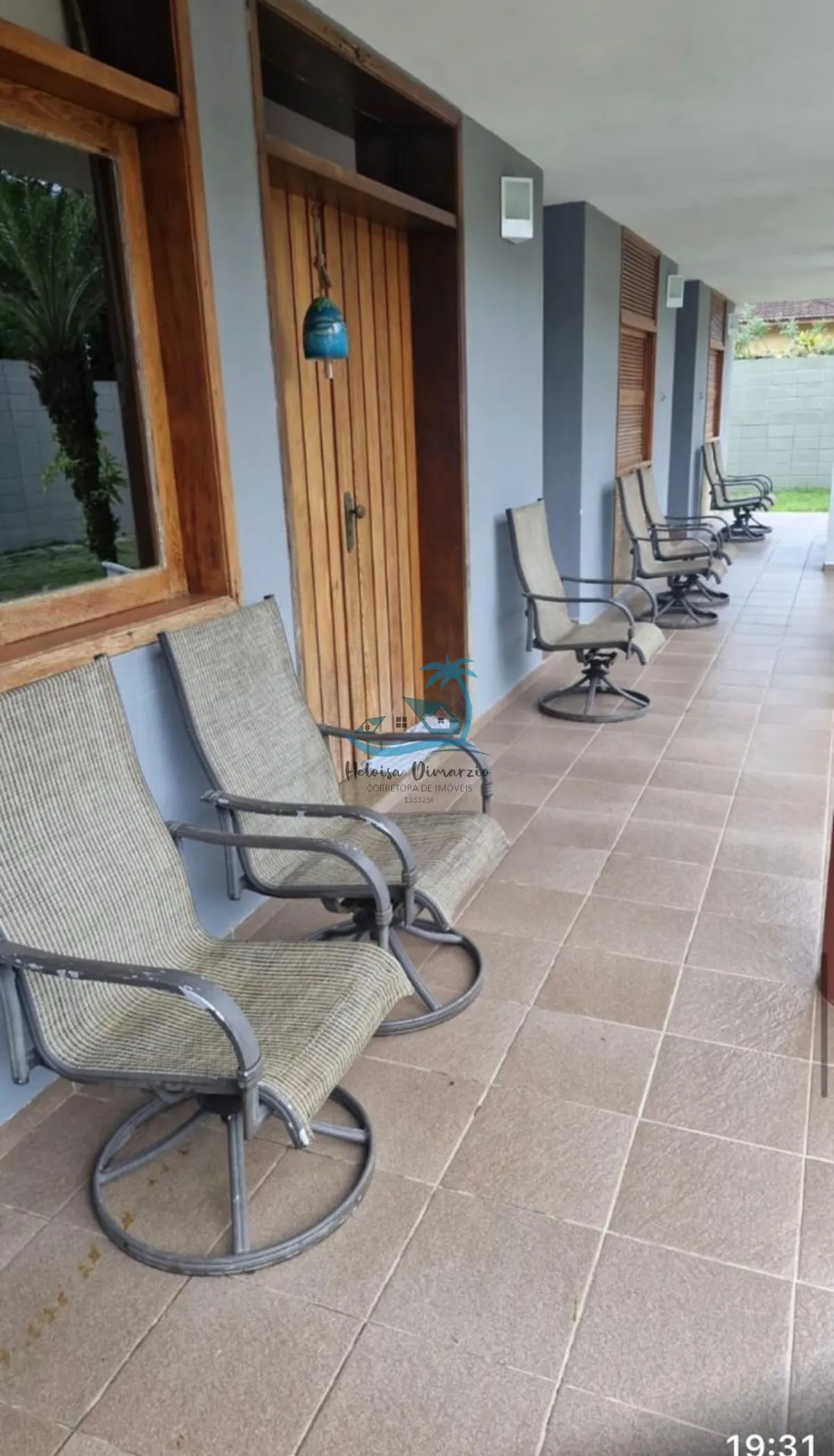 Imagem Casa alto padrão com 550m² de área construída a venda na Praia do Lazaro em Ubatuba.