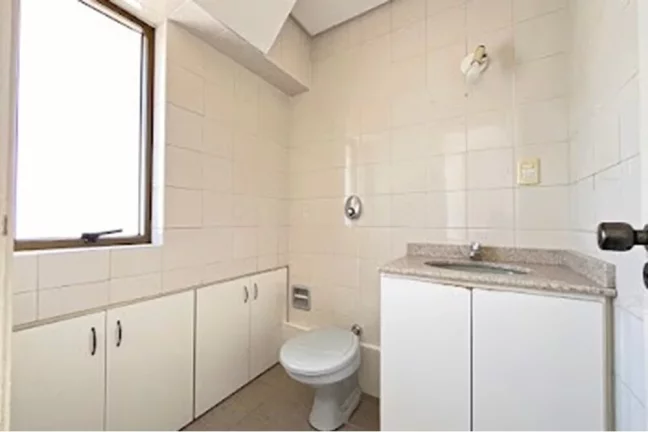 Imagem Sala para venda no bairro Moinhos de Vento em Porto Alegre
