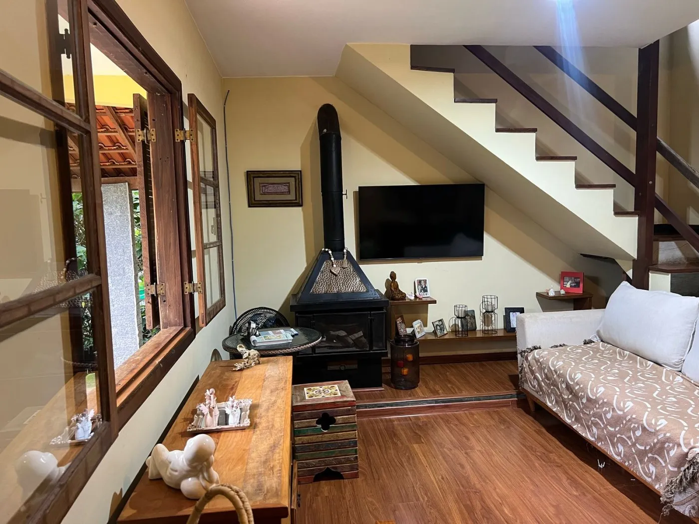 Imagem Casa em Condomínio para Venda em Petrópolis / RJ no bairro Itaipava