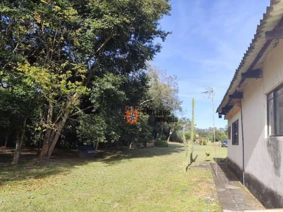 Imagem Chácara com 3 dormitórios à venda, 3700 m² por R$ 694.000,00 - Bairro do Barreiro - Extrema/MG