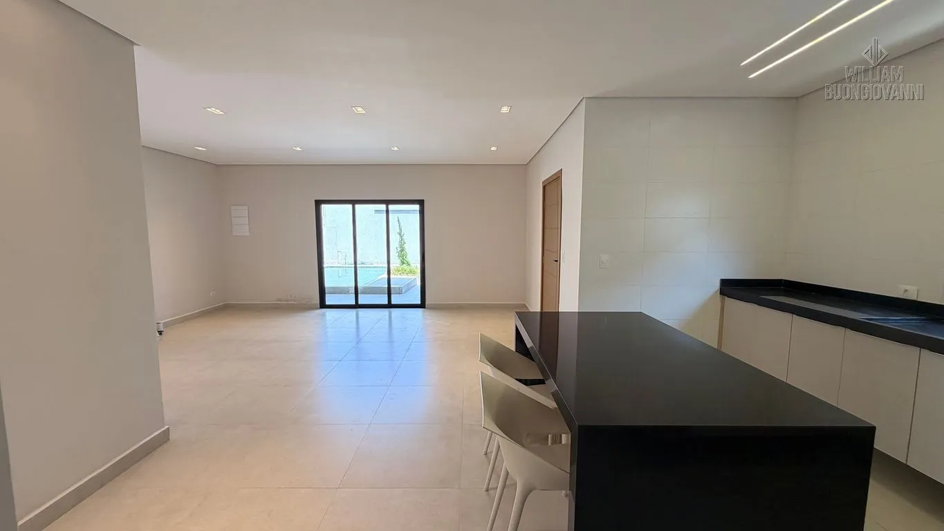 Imagem CASA 3 QUARTOS, SENDO 3 SUÍTES, 4 VAGAS GARAGEM - JD IMPERADOR - PRAIA GRANDE/SP