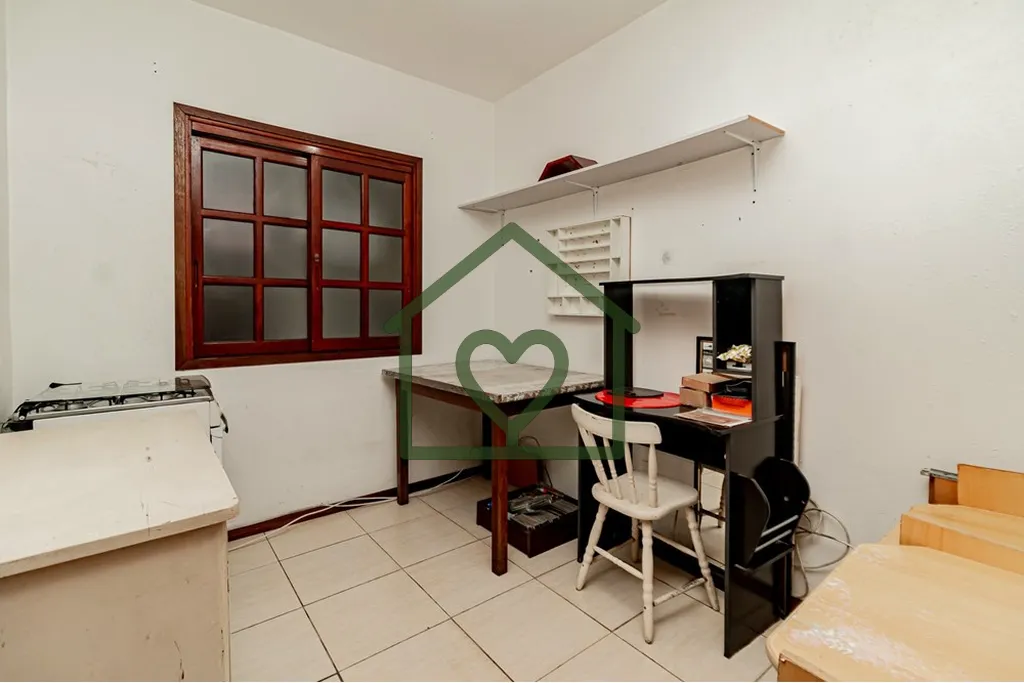 Imagem Charmosa casa em estilo cabana rústica, com 3 dormitórios e 2 banheiros, ideal para quem busca con...