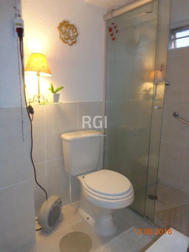 Imagem Casa para Venda - 240m², 6 dormitórios, 4 vagas - Teresópolis