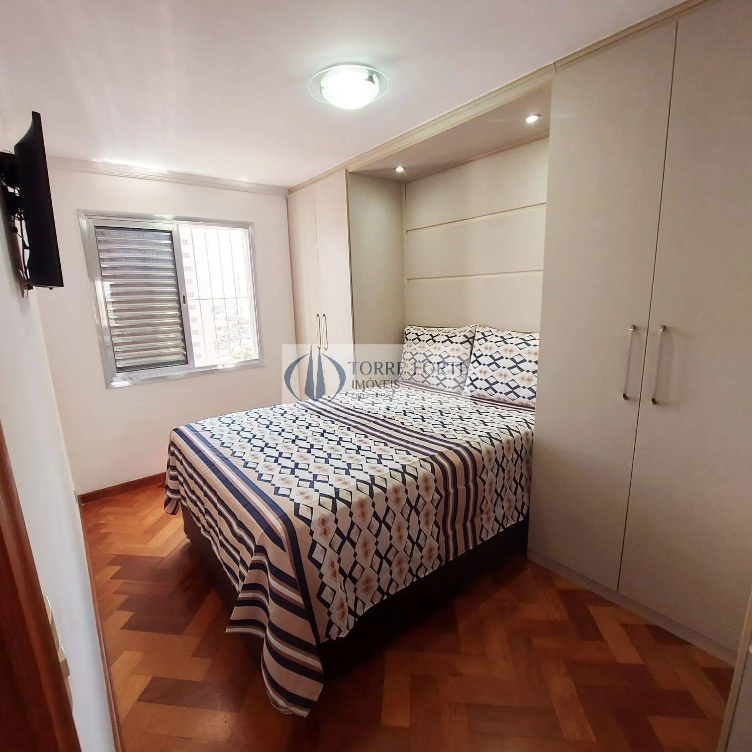 Imagem Apartamento Mobiliado com 2 Dormitórios e 1 Vaga na Vila Ema