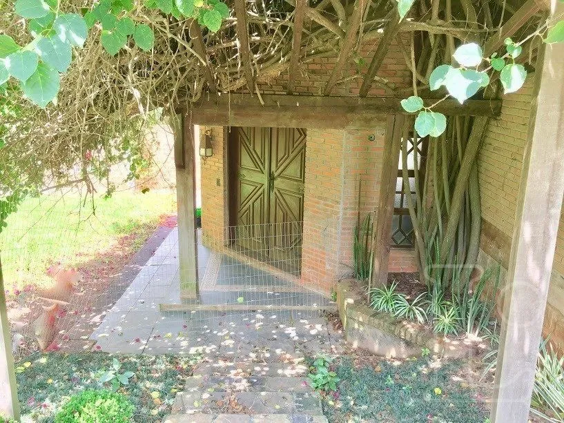 Imagem Casa para Venda - 570m², 3 dormitórios, sendo 1 suites, 2 vagas - Hípica