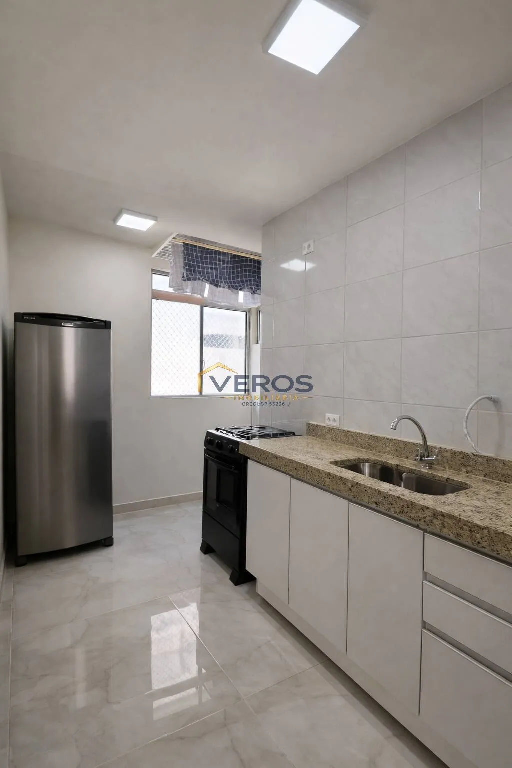 Imagem Apartamento a venda com 2 quartos e piscina na Martim de Sá - Caraguá