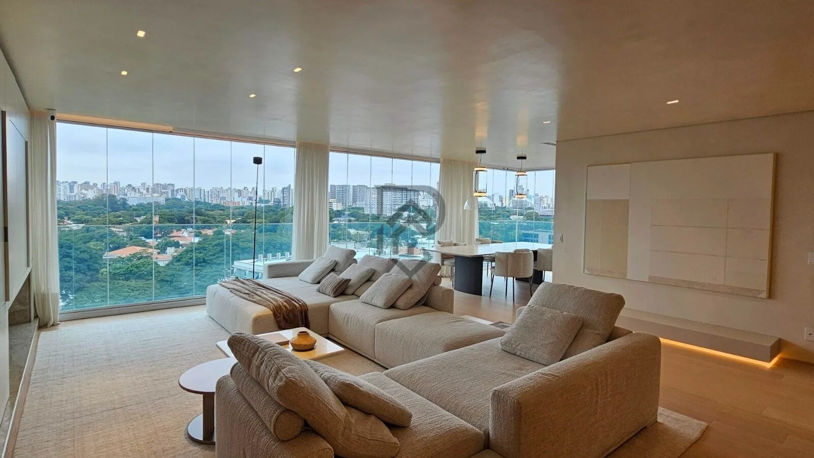 Imagem Apartamento Condomínio Oscar Ibirapuera, andar alto vista livre