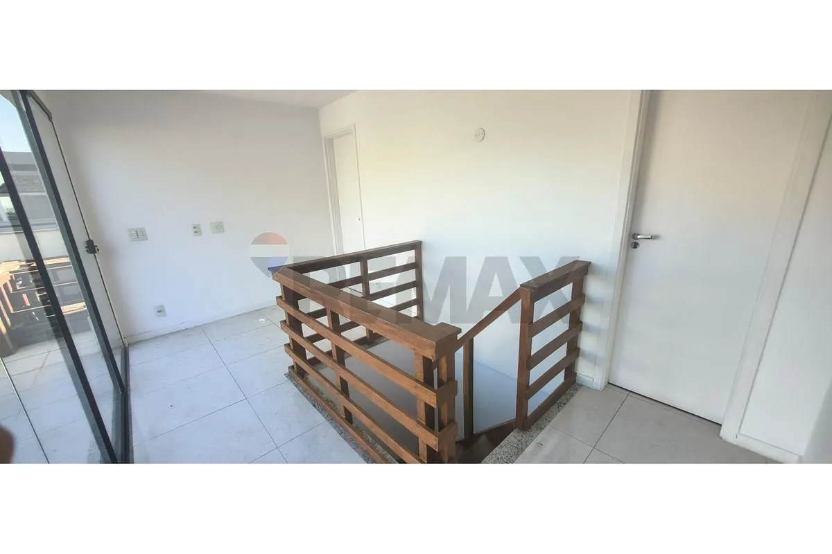 Imagem Cobertura em condomínio com 3 quartos, 1 suíte, 1 vaga no Anil
