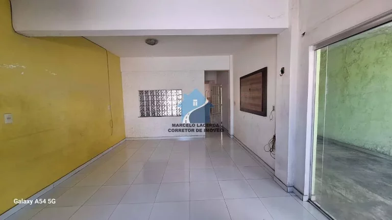 Imagem CASA NA AVENIDA CONSTANTINO NERY - CENTRO