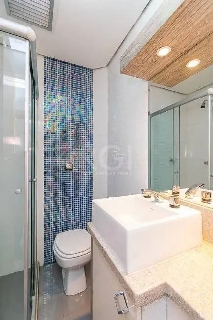 Imagem EXCELENTE COBERTURA COM 2 DORMITÓRIOS, PISCINA E 1 VAGA DE GARAGEM.