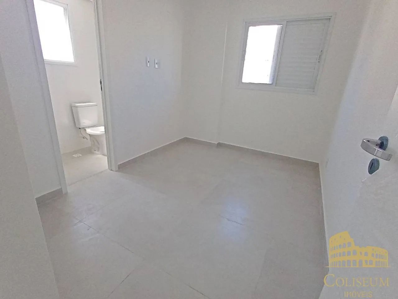 Imagem Apartamento com 2 dormitórios para alugar, 61 m² por R$ 3.300/mês - Guilhermina - Praia Grande/SP