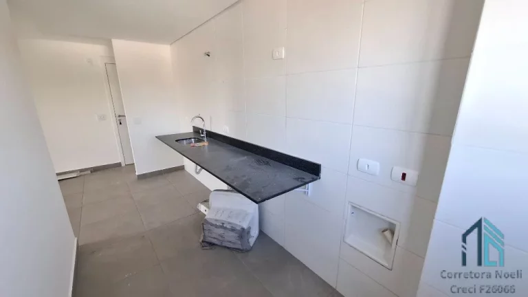 Imagem Apartamento desocupado andar alto, 03 quartos c/suíte no Tarumã em Curitiba PR