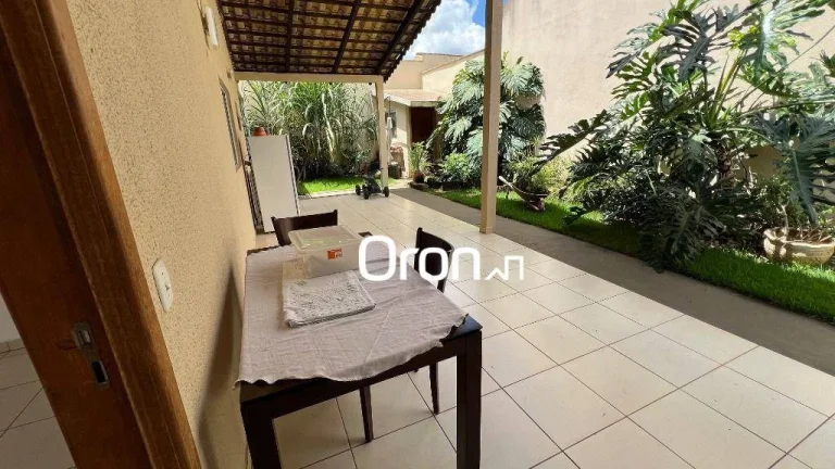 Imagem Sobrado à venda, 231 m² por R$ 800.000,00 - Residencial Porto Seguro Itaparica - Aparecida de Goiânia/GO