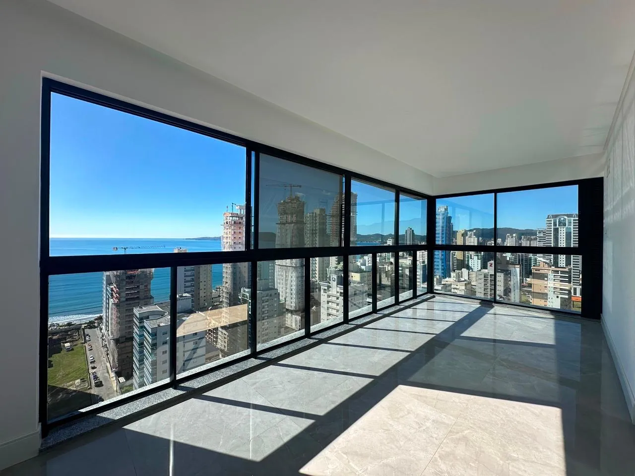 Imagem Apartamento à venda com 198m2 por R$ 5.500.000,00