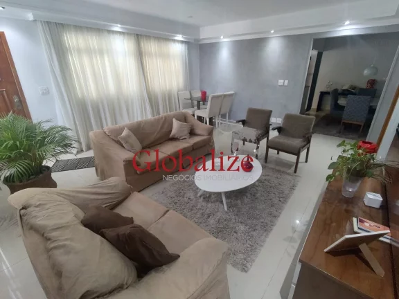 Foto do imóvel Linda sobreposta térrea com 4 suítes e amplo quintal de fundos com churrasqueira toda reformada no bairro da Ponta da Praia por R$.1.380.000,00.