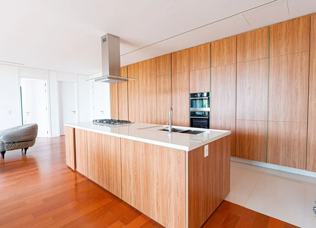 Imagem Apartamento de luxo no Boa Vista Village, Santa Bárbara Lodge, 350 m², 2 suítes, lazer, golfe, surf e natureza na Fazenda Boa Vista