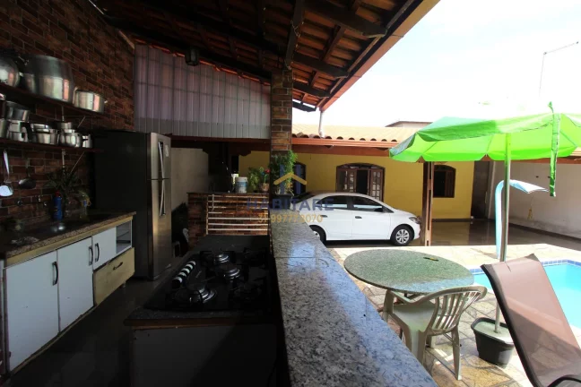 Imagem Casa com piscina no Parque Cruzeiro do Sul - Ibirité/MG