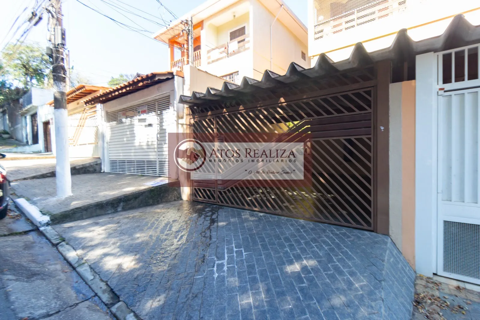 Imagem Vendo Sobrado 3 dormitórios, 1 Suíte com varanda, 2 vagas cobertas, Vila Campo Grande - SP por R$ 750.000 - Venda.