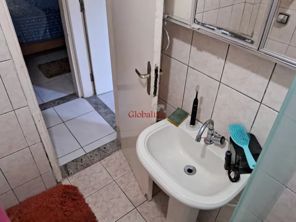 Imagem Apartamento térreo de 3 dormitórios em Santos na Aparecida no BNH(Plano 4) para reforma à venda por R$ 310.000,00