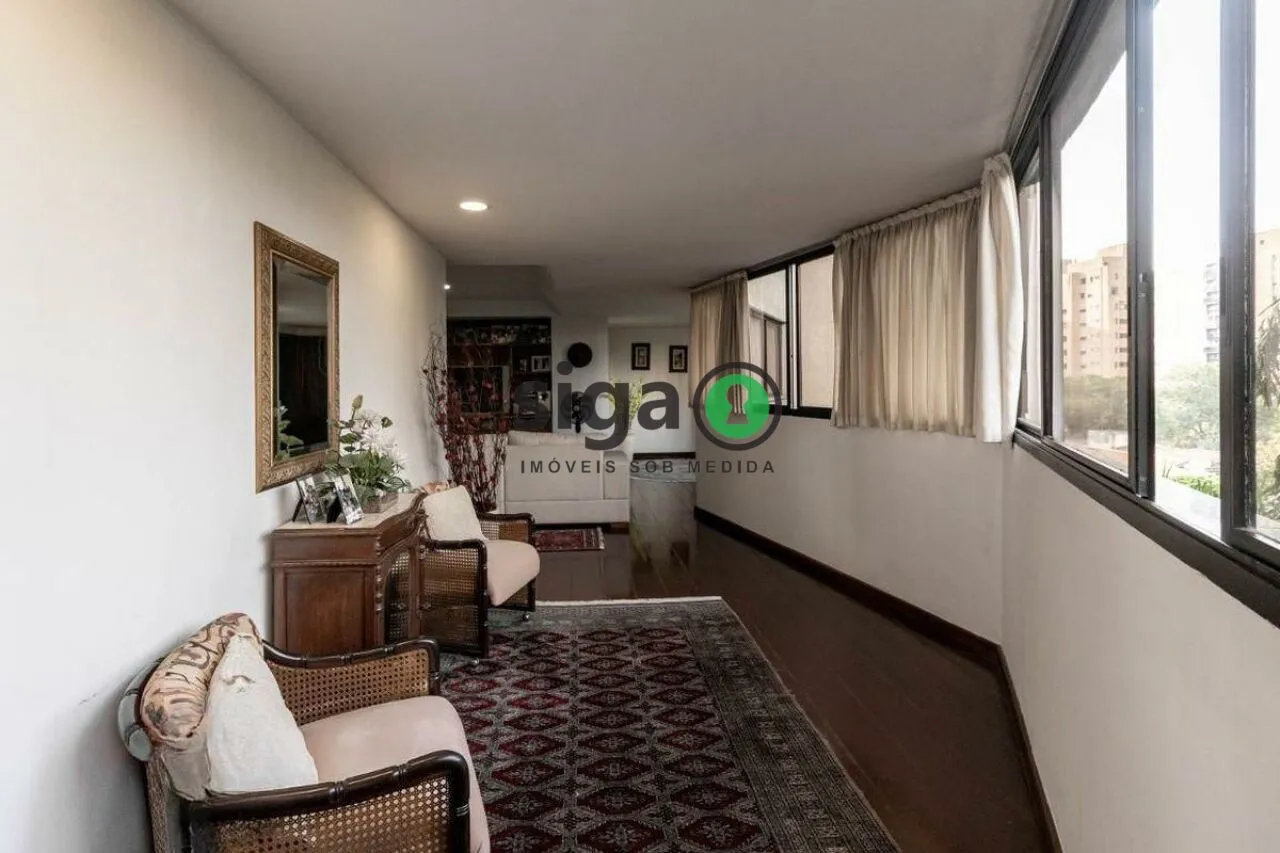 Imagem Apartamento em Moema de 4 Quartos com 4 Vagas - 275m² à Venda.