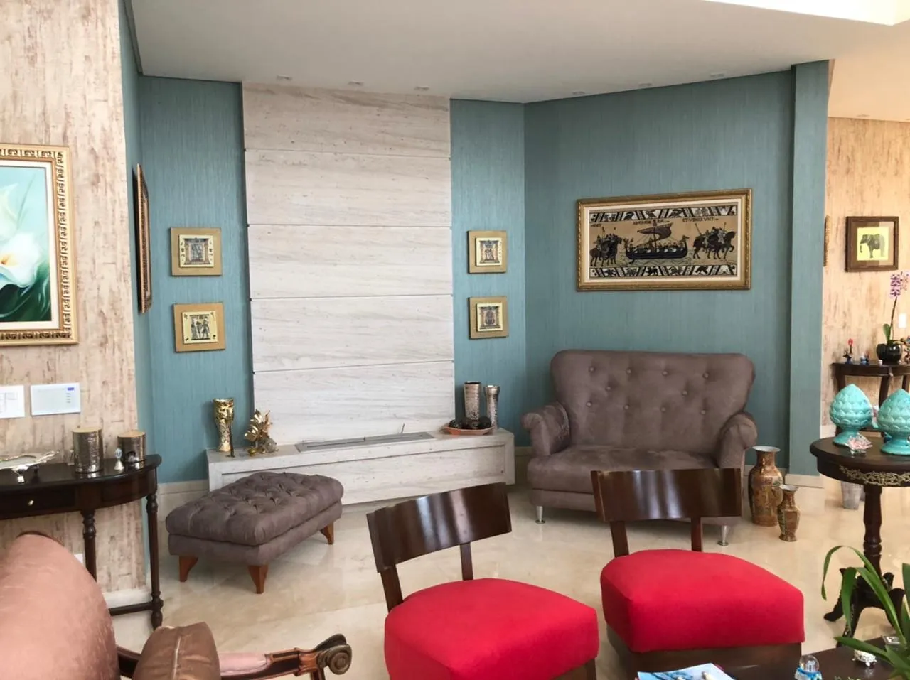Imagem Casa 4 suítes MOBILIADA e decorada para locação e ou venda