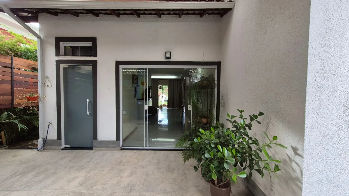 Imagem Casa em Condomínio para Venda em Teresópolis / RJ no bairro Albuquerque