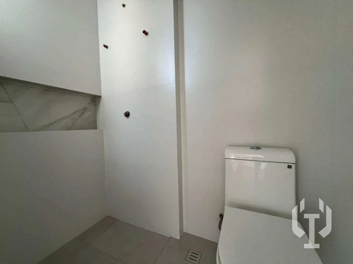 Imagem Apartamento Novo Quadra Mar com Lazer Completo em Meia Praia