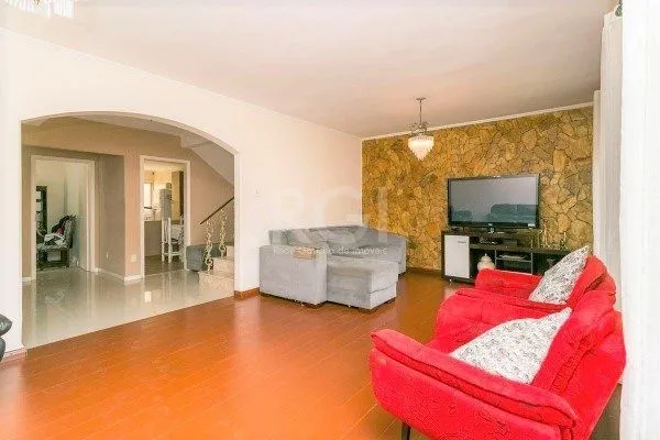 Imagem Casa para Venda - 238.35m², 4 dormitórios, sendo 1 suites, 2 vagas - Nonoai