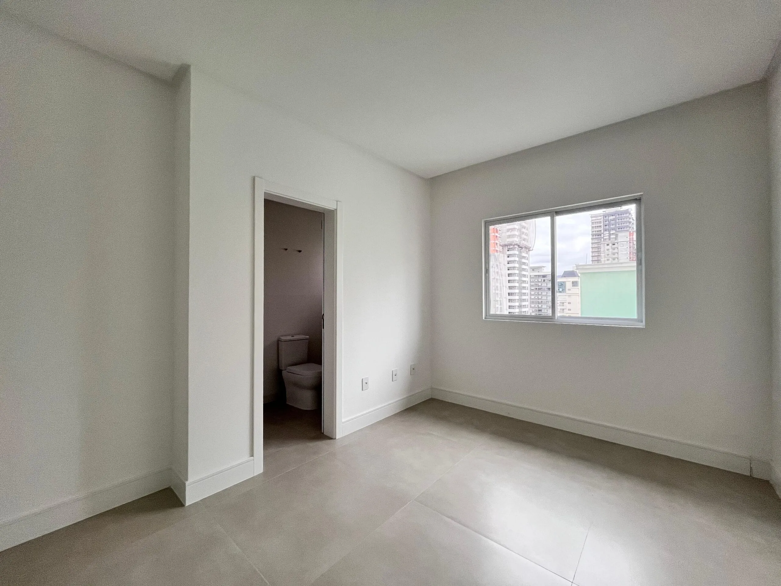 Imagem Apartamento à venda com 147m2 por R$ 1.900.000,00